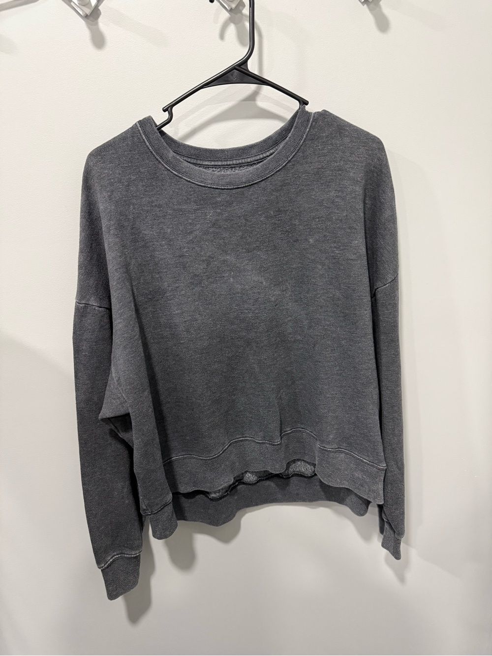 Gray Hollister crewneck size large